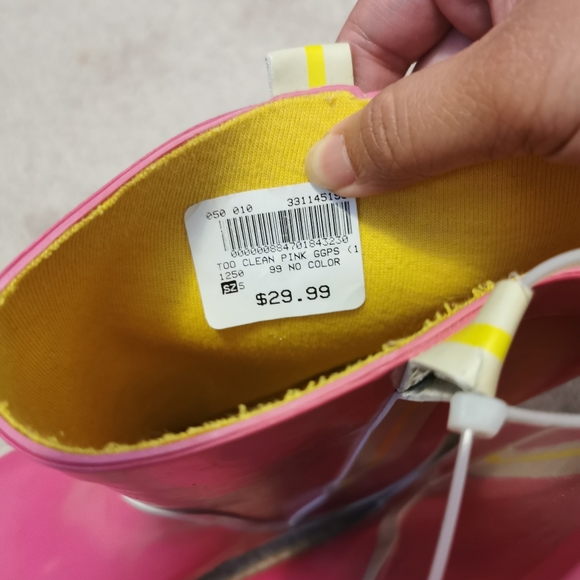 Firefly Rainboots - Picture 3 of 3